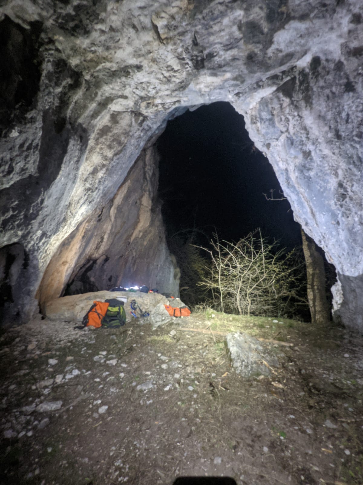 Pod natural intrare, foto Gabi Constantinescu